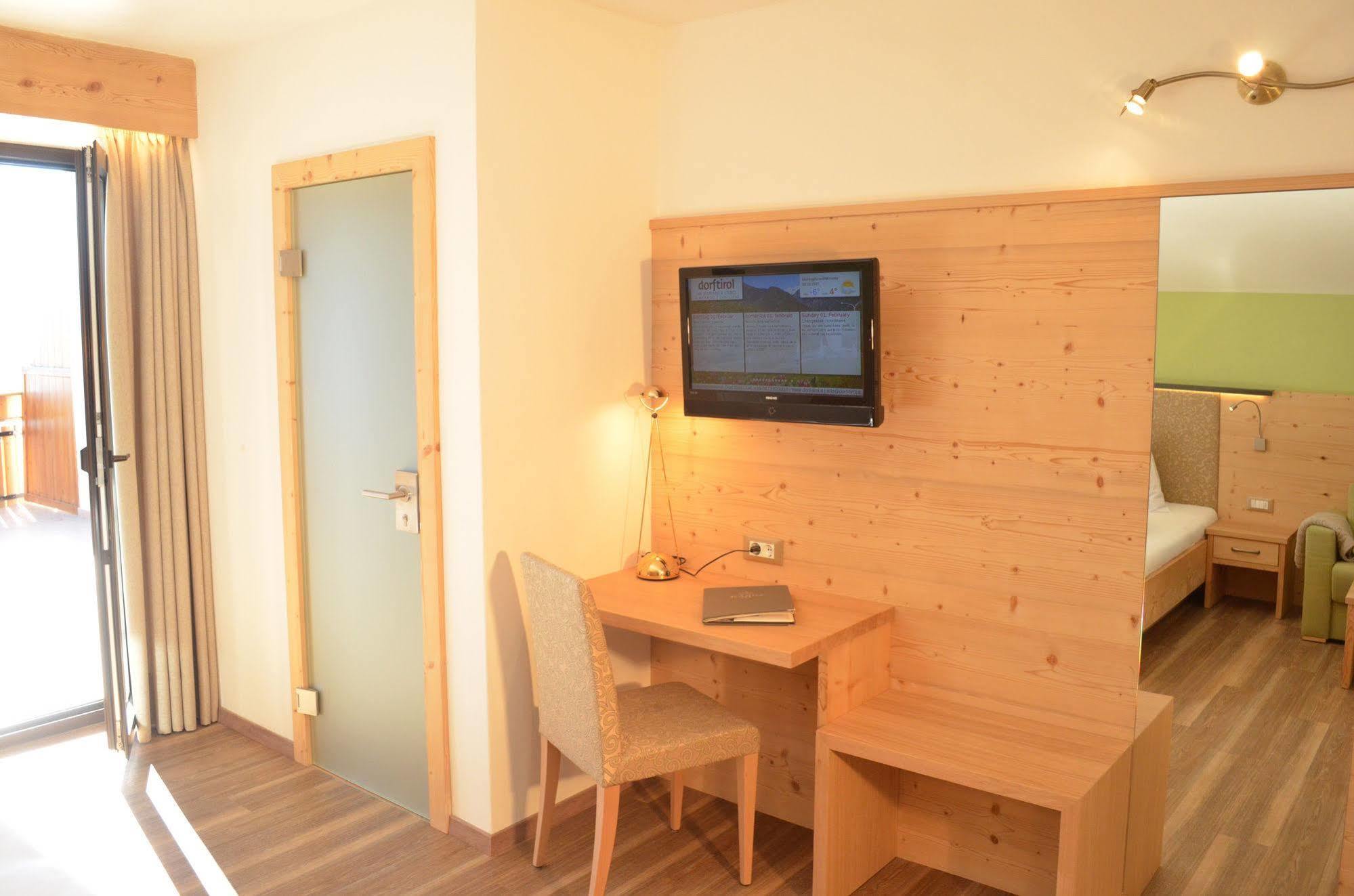 Karin Hotel Dorf Tirol